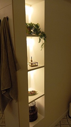 Exklusive Trockenbau-Nischenlösung mit Lichtkonzept 1